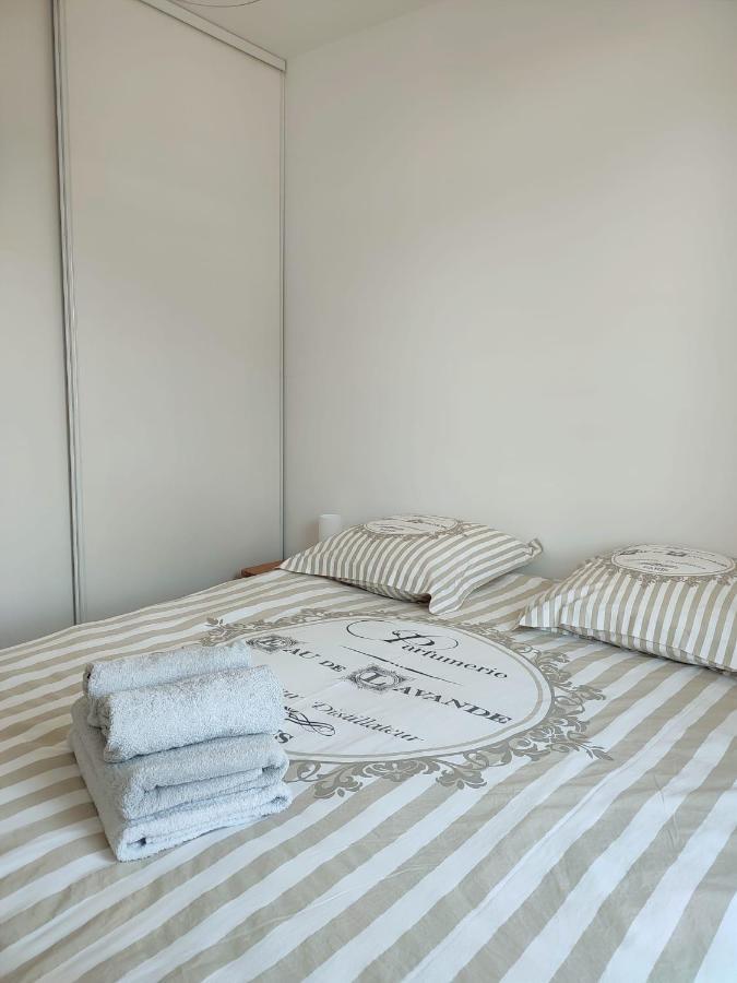 Uzes Centre La Terrasse Des Capucines Avec Garage Privee公寓 外观 照片